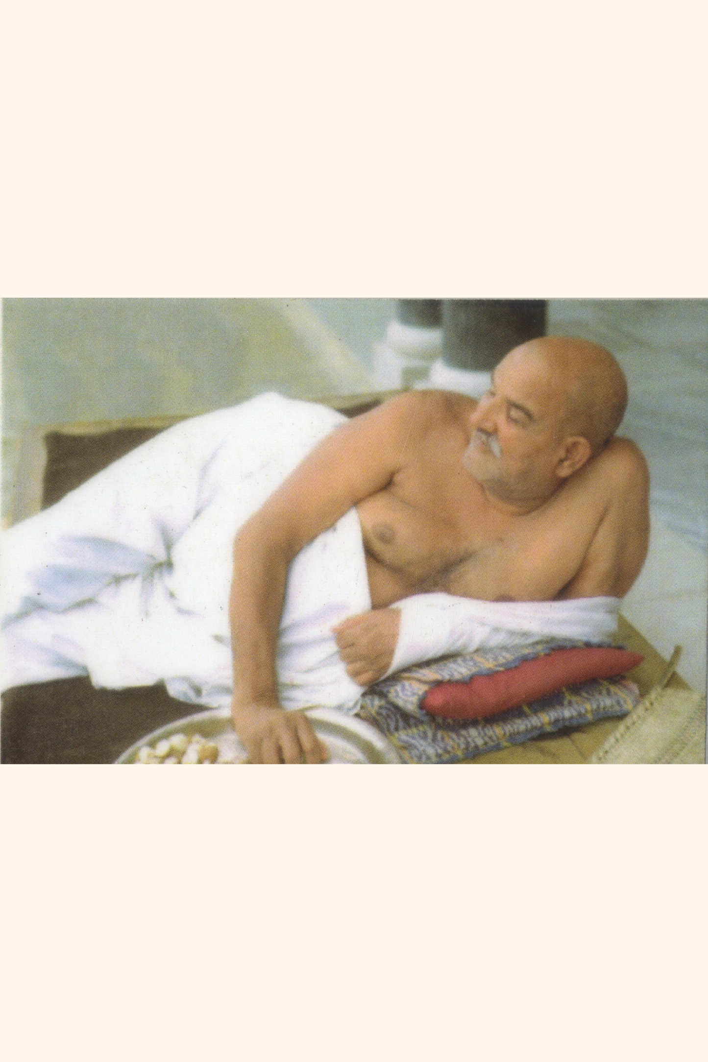 Pocket Sized Laminated Card C12 - Maharaj ji Reclining On A Cot with a Photo on the Back of Card